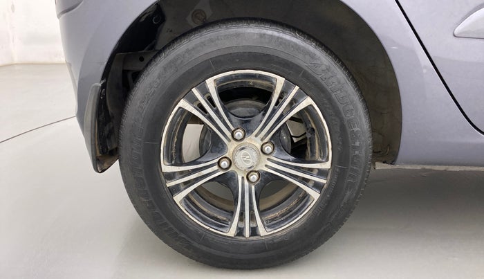 2013 Hyundai i10 ASTA 1.2 AT SUNROOF, Petrol, Automatic, 50,536 km, Right Rear Wheel