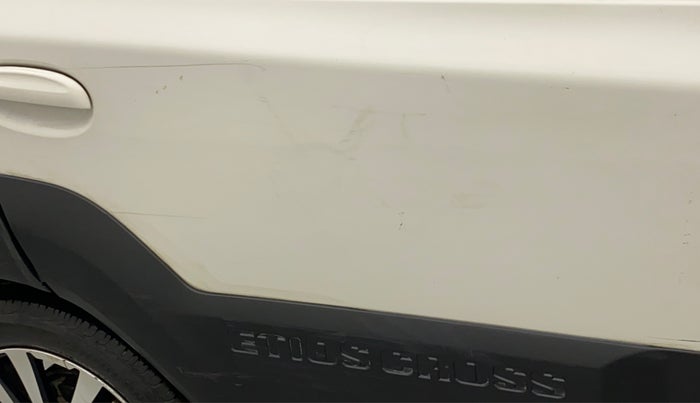 2015 Toyota Etios G, Petrol, Manual, 63,852 km, Right rear door - Minor scratches