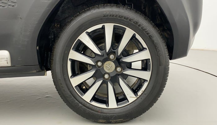 2015 Toyota Etios G, Petrol, Manual, 63,852 km, Left Rear Wheel