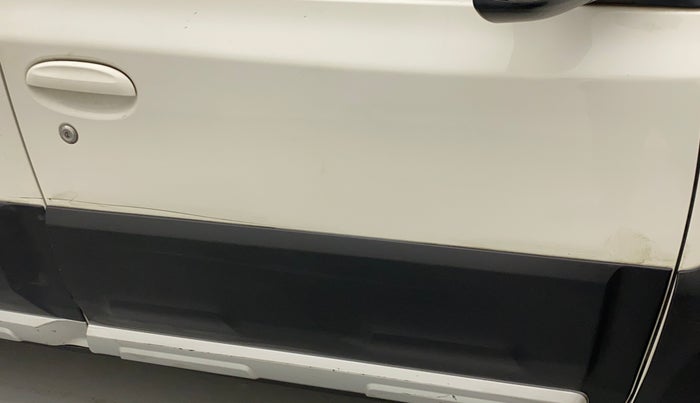 2015 Toyota Etios G, Petrol, Manual, 63,852 km, Driver-side door - Slightly dented