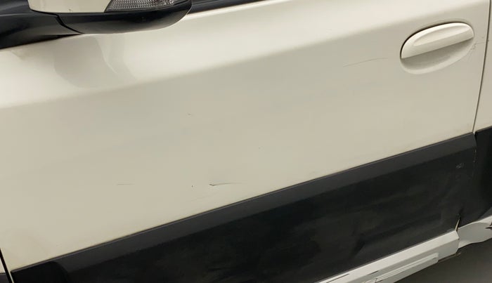 2015 Toyota Etios G, Petrol, Manual, 63,852 km, Front passenger door - Minor scratches