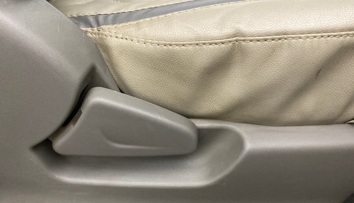 2016 Datsun Redi Go T (O), Petrol, Manual, 47,530 km, Driver Side Adjustment Panel