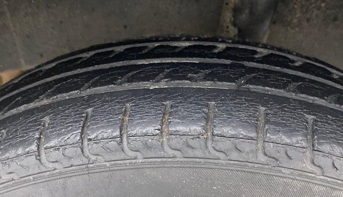 2016 Datsun Redi Go T (O), Petrol, Manual, 47,530 km, Left Rear Tyre Tread