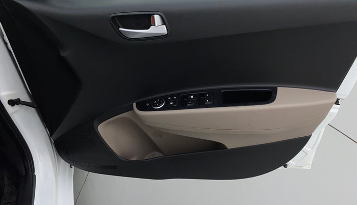 2018 Hyundai Grand i10 SPORTZ 1.2 KAPPA VTVT, Petrol, Manual, 23,331 km, Driver Side Door Panels Control