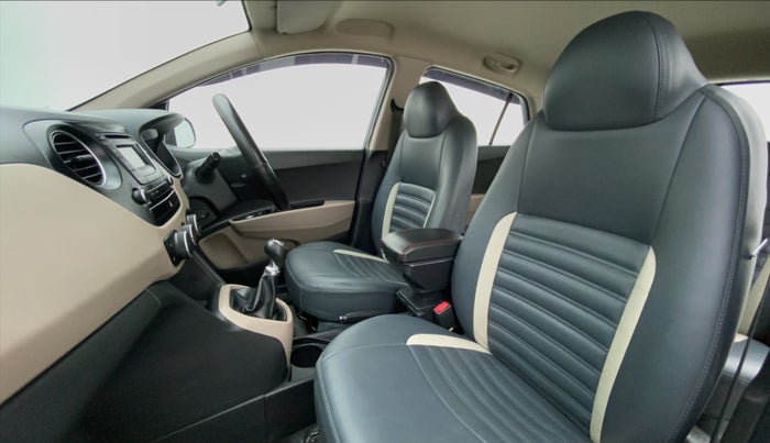 2016 Hyundai Grand i10 SPORTZ 1.2 KAPPA VTVT, Petrol, Manual, 25,450 km, Right Side Front Door Cabin