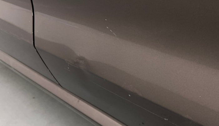 2017 Volkswagen Ameo HIGHLINE DSG 1.5 DIESEL , Diesel, Automatic, 1,17,254 km, Rear left door - Slightly dented