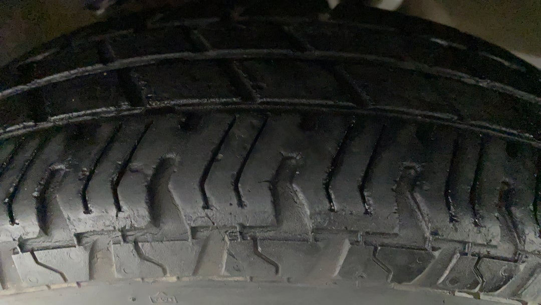 Left Front Tyre Tread