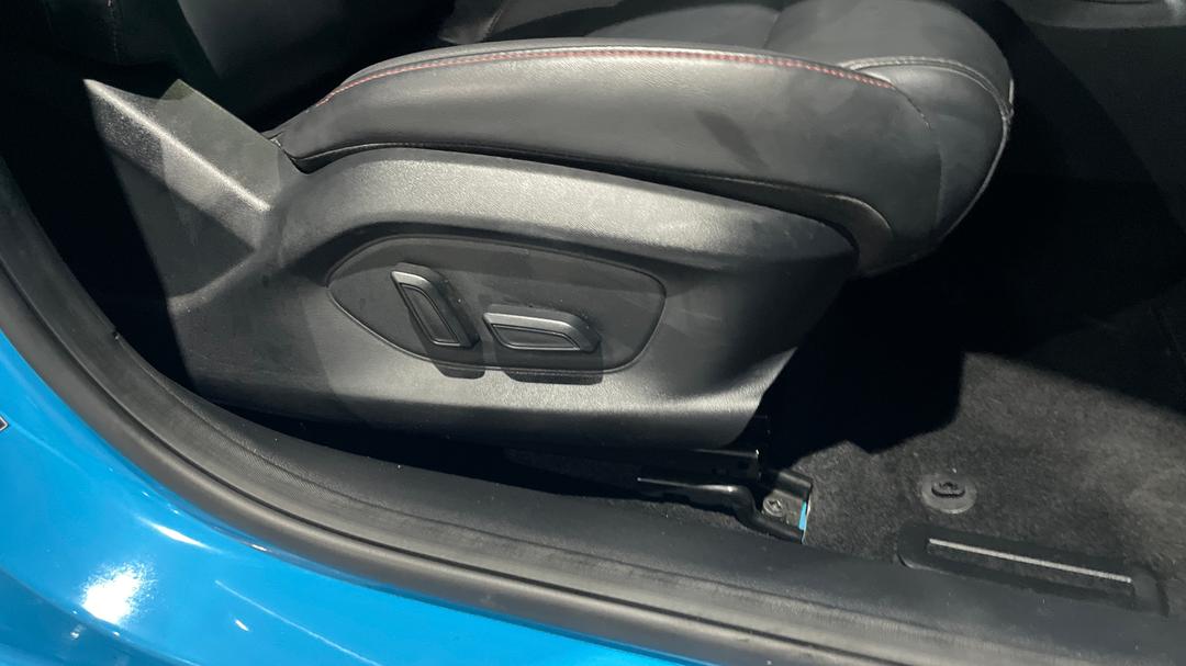 2023 MG Mg5 Essence, Automatic, 54990 km, Drivers Side Adjustment Panel