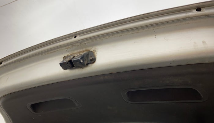 2011 Hyundai i20 MAGNA (O) 1.2, Petrol, Manual, 73,672 km, Dicky (Boot door) - Slightly rusted