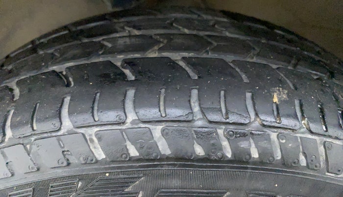 2018 Maruti Alto K10 VXI P, Petrol, Manual, 37,122 km, Left Front Tyre Tread