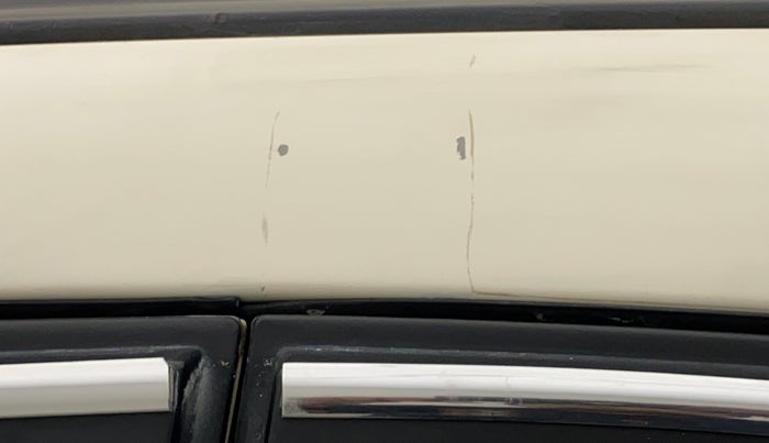 2019 Mahindra Kuv100 K2 TRIP CNG, CNG, Manual, 99,768 km, Left B pillar - Paint is slightly faded