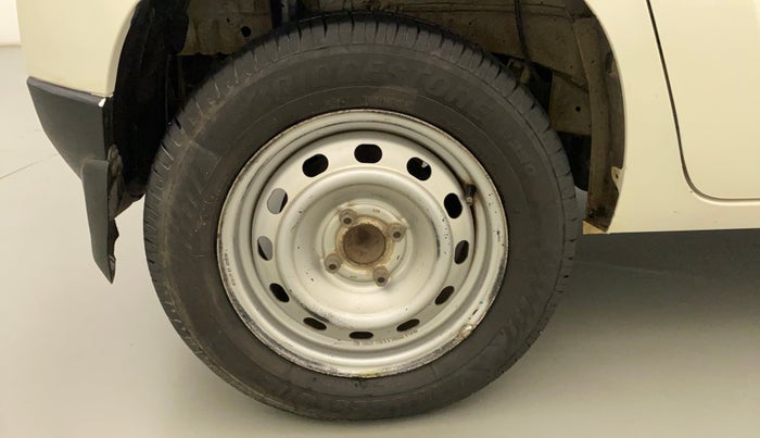 2019 Mahindra Kuv100 K2 TRIP CNG, CNG, Manual, 99,768 km, Right Rear Wheel