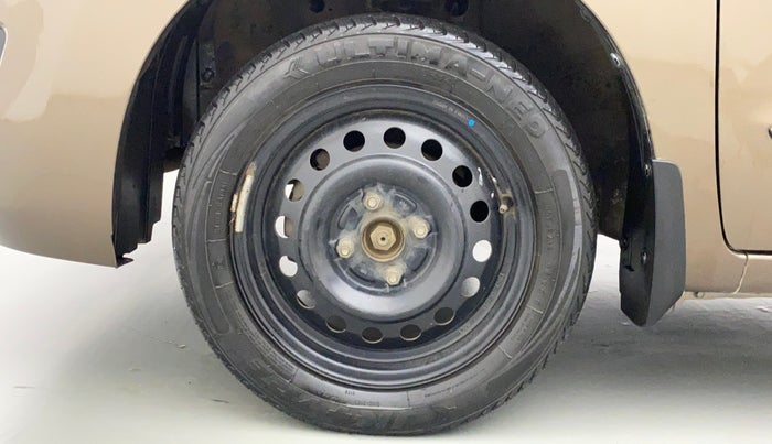 2013 Maruti Wagon R 1.0 VXI, Petrol, Manual, 45,300 km, Left Front Wheel