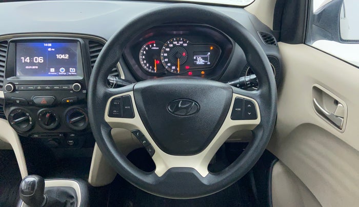 2018 Hyundai NEW SANTRO SPORTZ 1.1, Petrol, Manual, 10,512 km, Steering Wheel Close-up