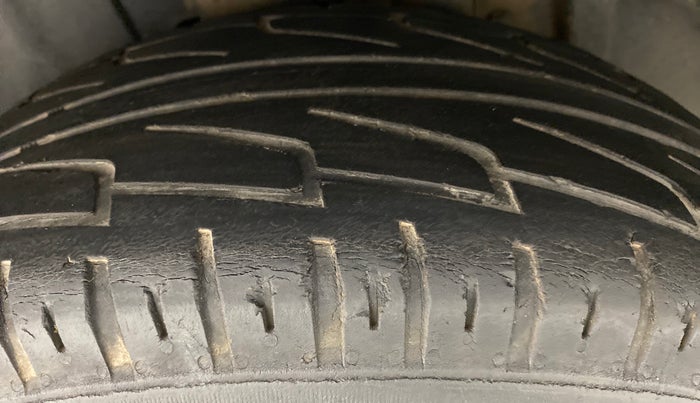 2016 Maruti S Cross ZETA 1.3, Diesel, Manual, 76,836 km, Left Rear Tyre Tread