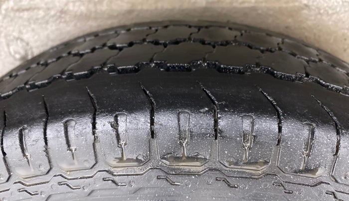 2018 Maruti OMNI E 8 STR, Petrol, Manual, 12,906 km, Left Rear Tyre Tread