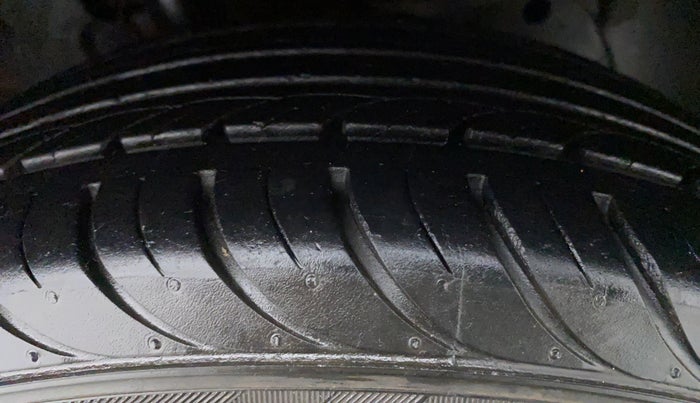 2018 Ford Figo Aspire 1.2 TITANIUM PETROL, Petrol, Manual, 17,870 km, Left Rear Tyre Tread