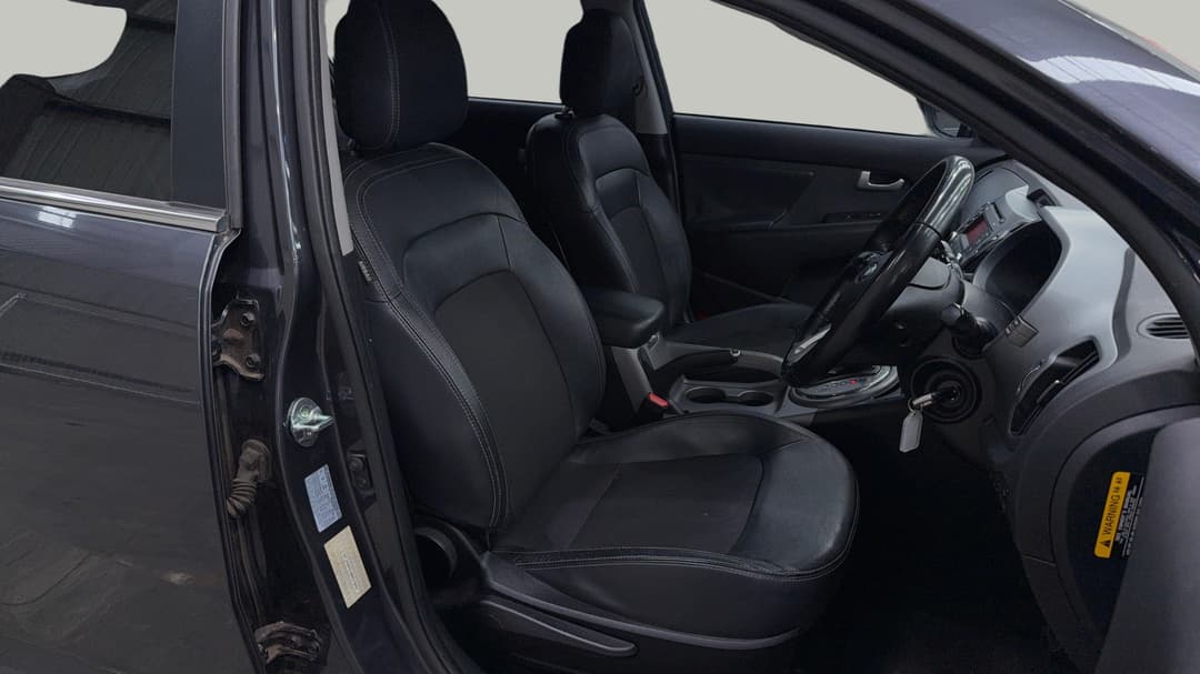 2015 Kia Sportage Si Premium (FWD), Automatic, 134608 km, Right Side Front Door Cabin View