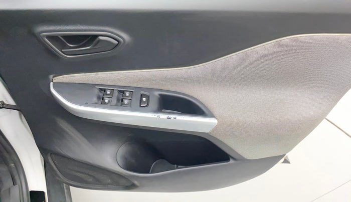2022 Nissan MAGNITE XE, Petrol, Manual, 38,123 km, Driver Side Door Panels Control