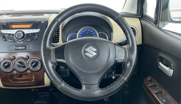 2017 Maruti Wagon R 1.0 VXI, CNG, Manual, 31,818 km, Steering Wheel Close Up