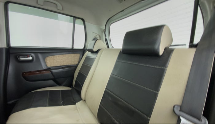 2017 Maruti Wagon R 1.0 VXI, CNG, Manual, 31,818 km, Right Side Rear Door Cabin