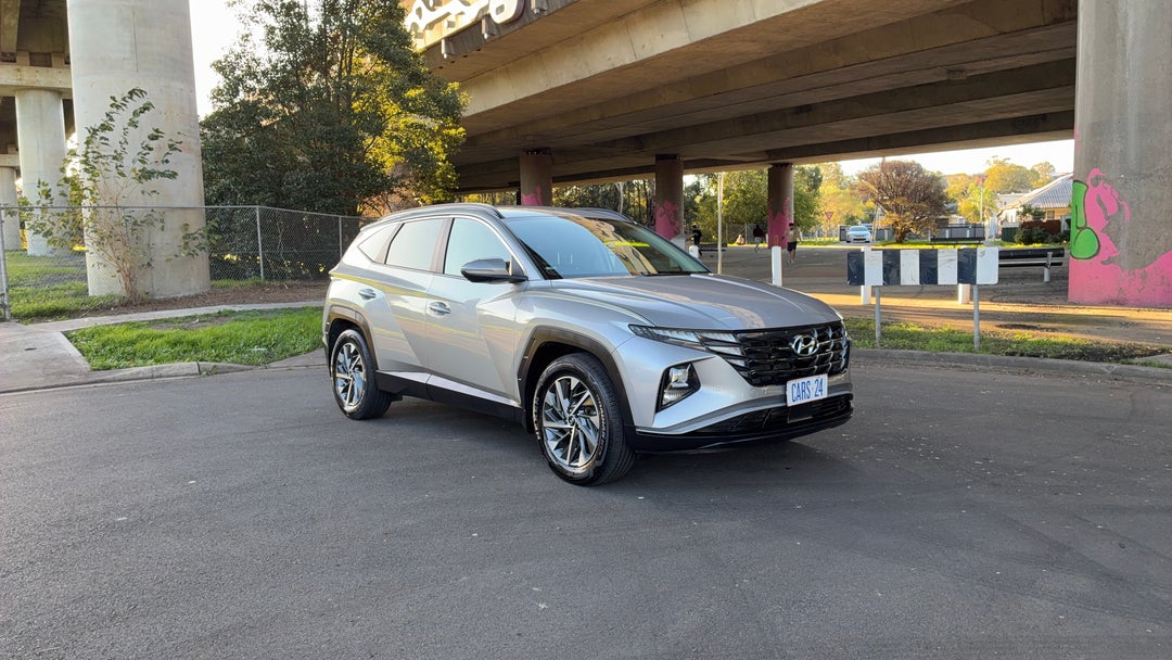 Right Front Diagonal (45- Degree) View