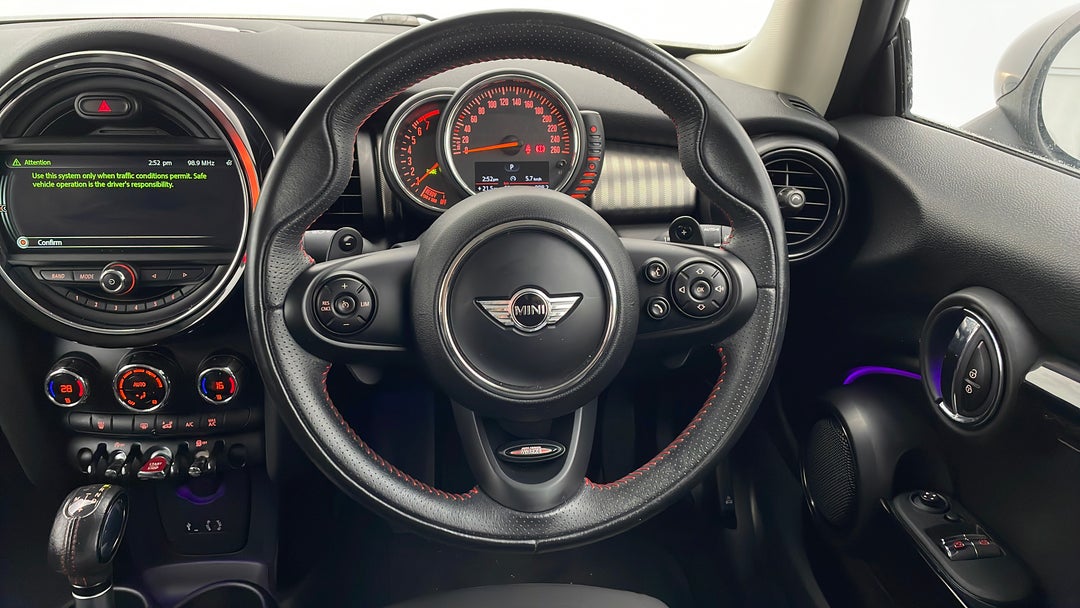 2016 MINI Cooper S, Automatic, 67786 km, Steering Wheel Close-up