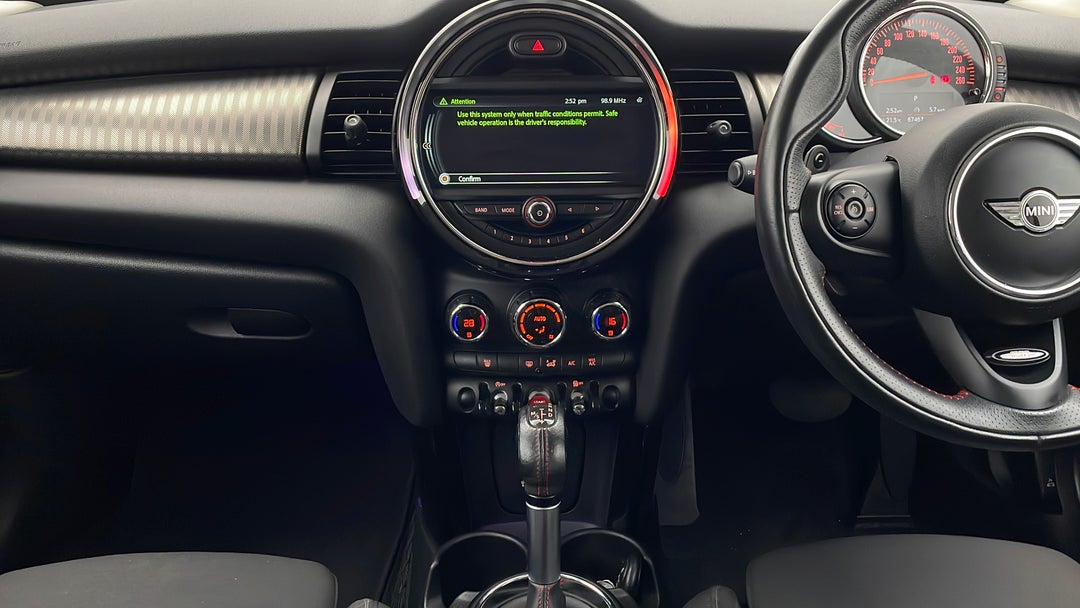 2016 MINI Cooper S, Automatic, 67786 km, Center Console