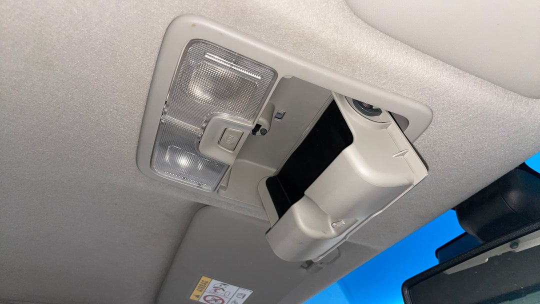 On-Roof Controls/Sunglass holder