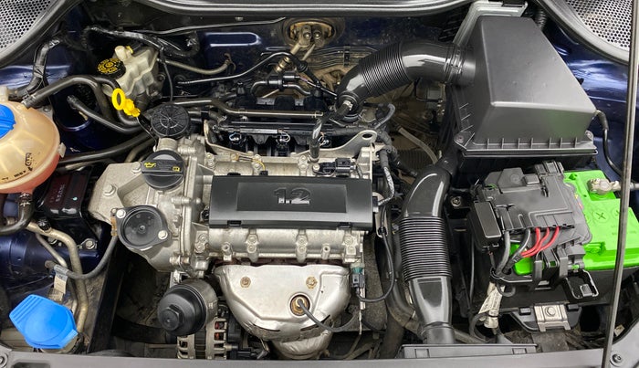 2014 Volkswagen Polo HIGHLINE1.2L PETROL, Petrol, Manual, 82,383 km, Open Bonet