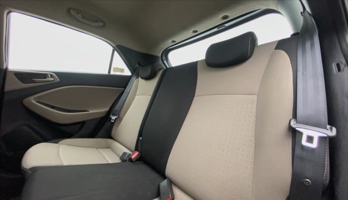 2014 Hyundai Elite i20 ASTA 1.2, Petrol, Manual, 99,605 km, Right Side Rear Door Cabin