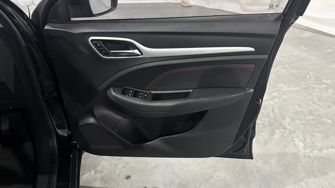 2022 MG Zst Excite, Automatic, 92025 km, Speaker View