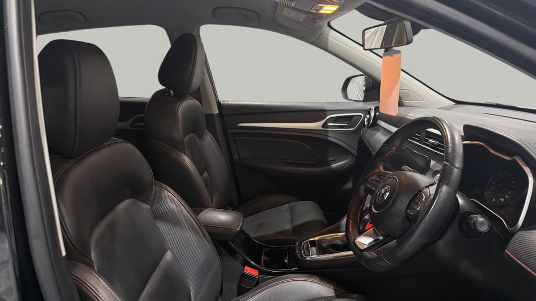 2022 MG Zst Excite, Automatic, 92025 km, Right Side Front Door Cabin View