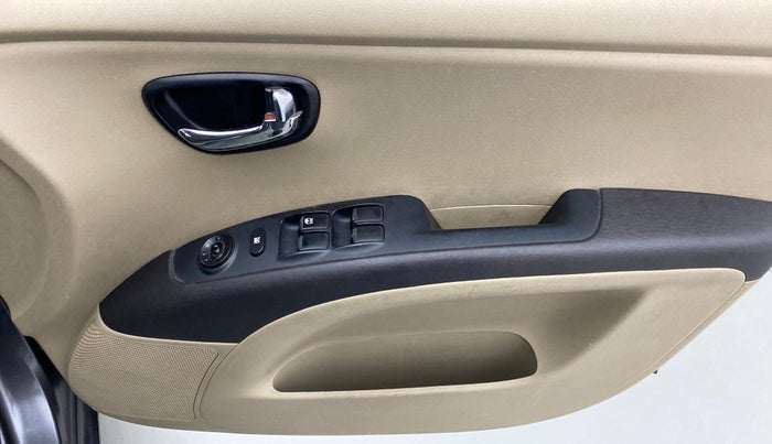 2012 Hyundai i10 SPORTZ 1.2 KAPPA2, Petrol, Manual, 96,653 km, Driver Side Door Panels Control