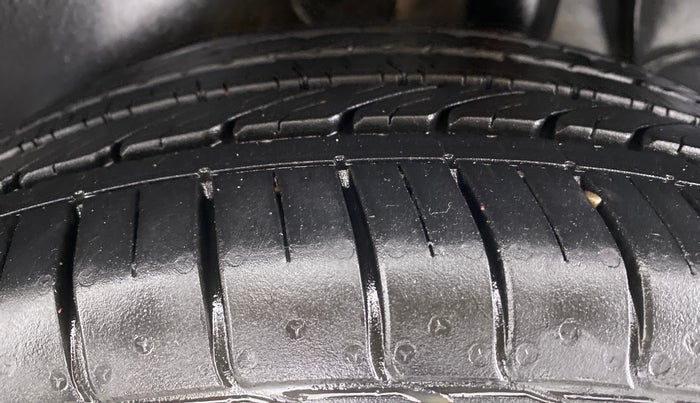 2016 Hyundai Creta 1.6 E + VTVT, Petrol, Manual, 94,810 km, Left Rear Tyre Tread