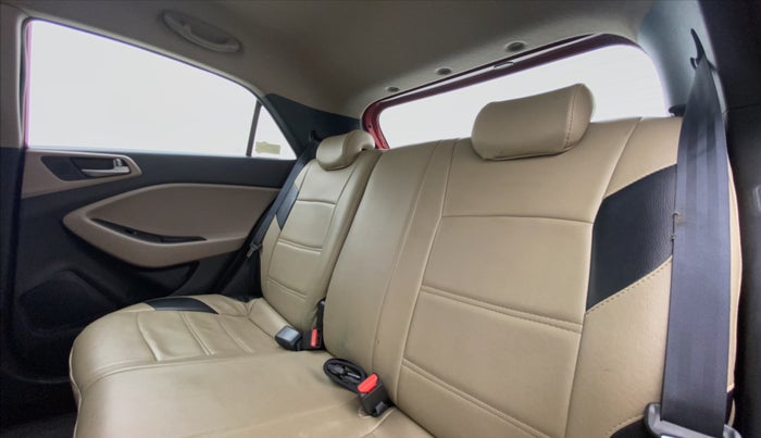 2016 Hyundai Elite i20 ASTA 1.2 (O), Petrol, Manual, 39,095 km, Right Side Rear Door Cabin