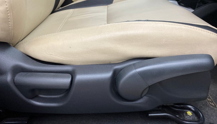 2015 Honda Jazz 1.2 V MT, Petrol, Manual, 40,376 km, Driver Side Adjustment Panel
