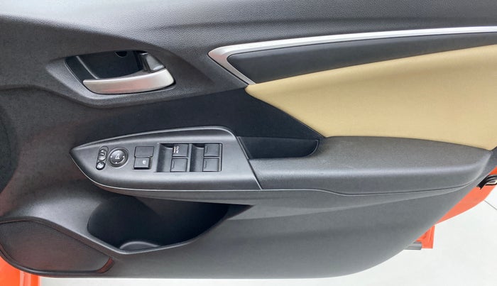 2015 Honda Jazz 1.2 V MT, Petrol, Manual, 40,376 km, Driver Side Door Panels Control