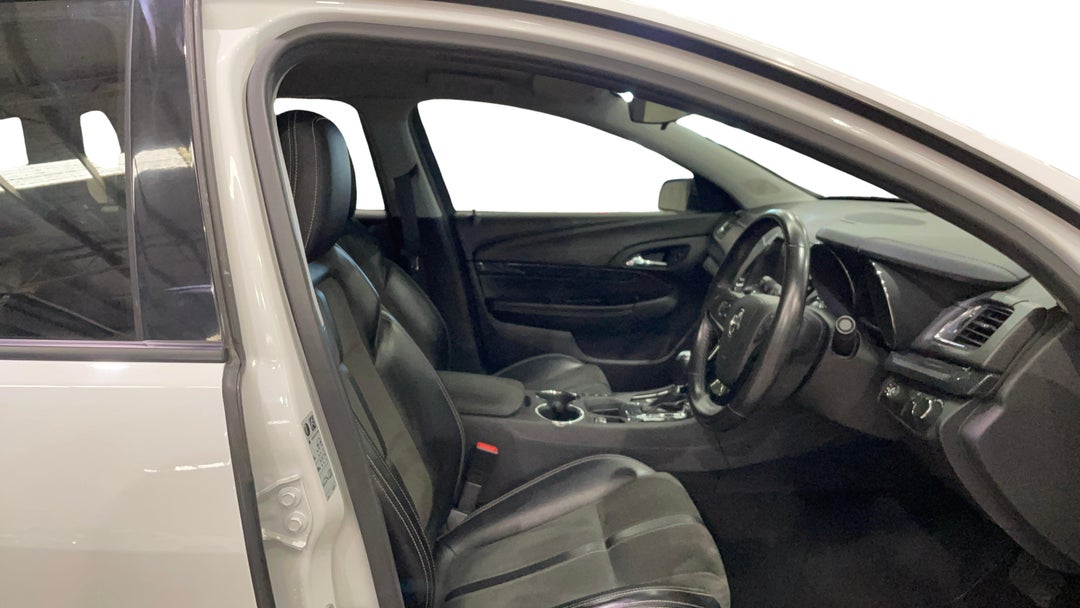 2017 Holden Commodore Sv6, Automatic, 65205 km, Right Side Front Door Cabin View