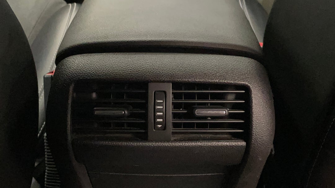 2017 Holden Commodore Sv6, Automatic, 65205 km, Rear A/C Vent