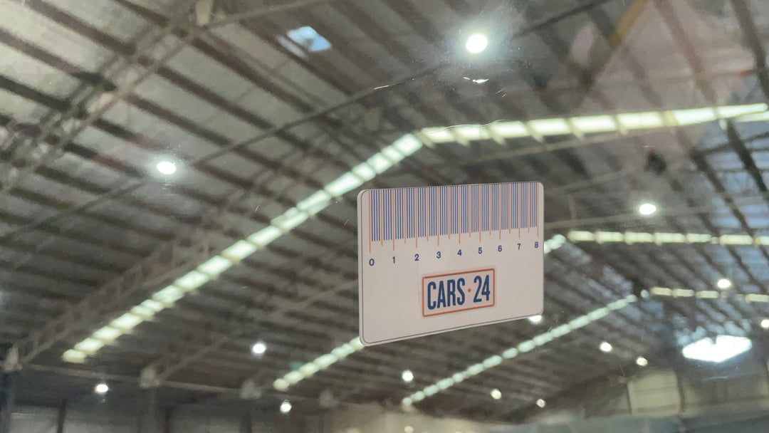 2017 Holden Commodore Sv6, Automatic, 65205 km, Window Glass Rear RHS Tinting Scratched