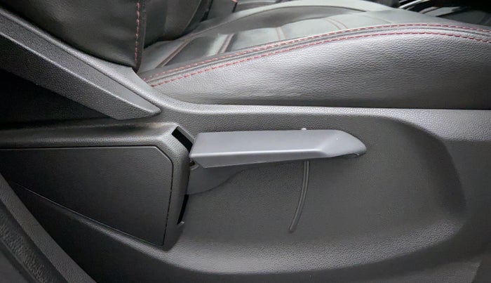 2017 Ford Ecosport 1.5 TITANIUM PLATINUM EDITION DIESEL, Diesel, Manual, 21,689 km, Driver Side Adjustment Panel