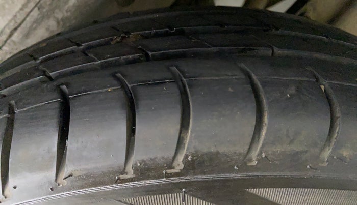 2018 Maruti Wagon R 1.0 LXI CNG, CNG, Manual, 35,425 km, Left Rear Tyre Tread