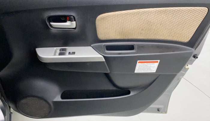2018 Maruti Wagon R 1.0 LXI CNG, CNG, Manual, 35,425 km, Driver Side Door Panels Control