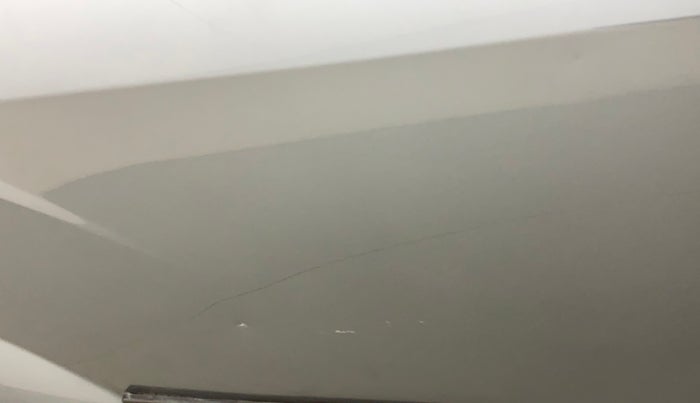 2014 Mahindra XUV500 W6, Diesel, Manual, 1,33,365 km, Right rear door - Slightly dented