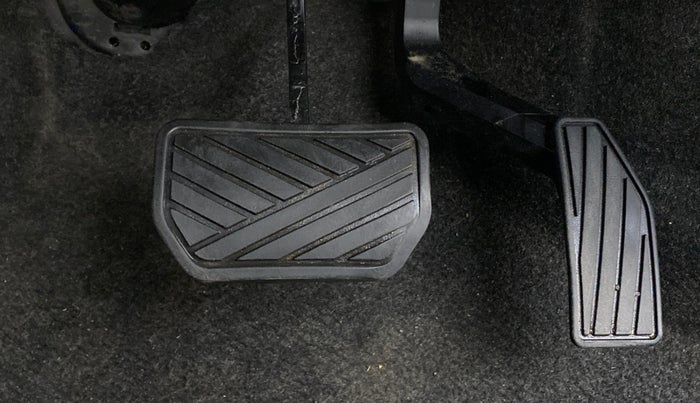 2018 Maruti Wagon R 1.0 VXI AMT, Petrol, Automatic, 51,501 km, Pedals