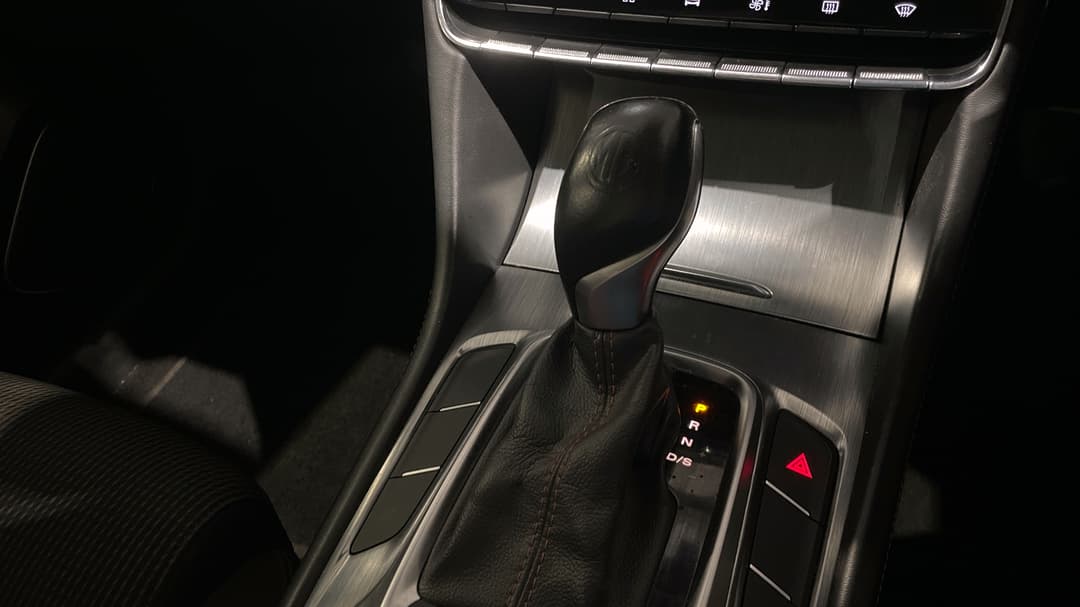 2021 MG HS Core, Automatic, 69476 km, Gear Lever 