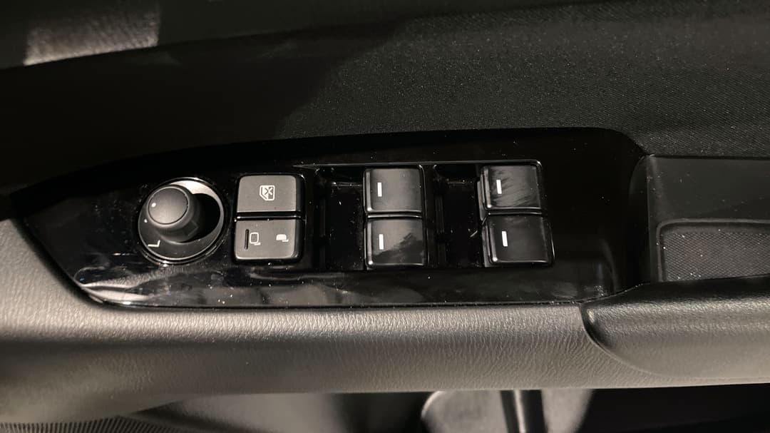 2024 Mazda CX-5 G20 Maxx (FWD), Automatic, 30763 km, Drivers Side Door Panel Controls