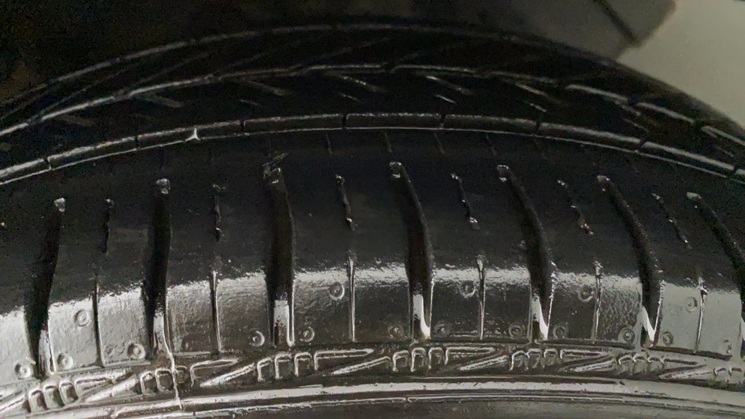 Left Rear Tyre Tread