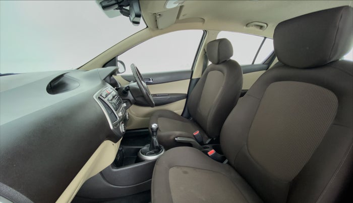 2013 Hyundai i20 SPORTZ 1.2 VTVT, Petrol, Manual, 31,937 km, Right Side Front Door Cabin